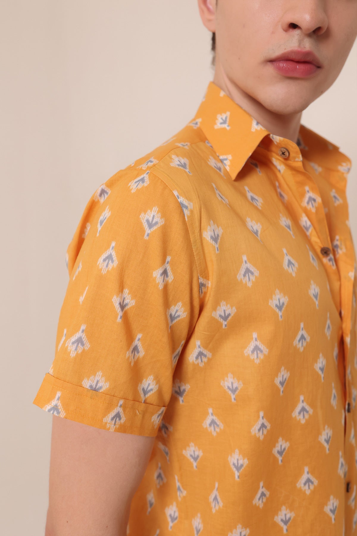 Yellow Arrows  print cotton shirt half sleeves